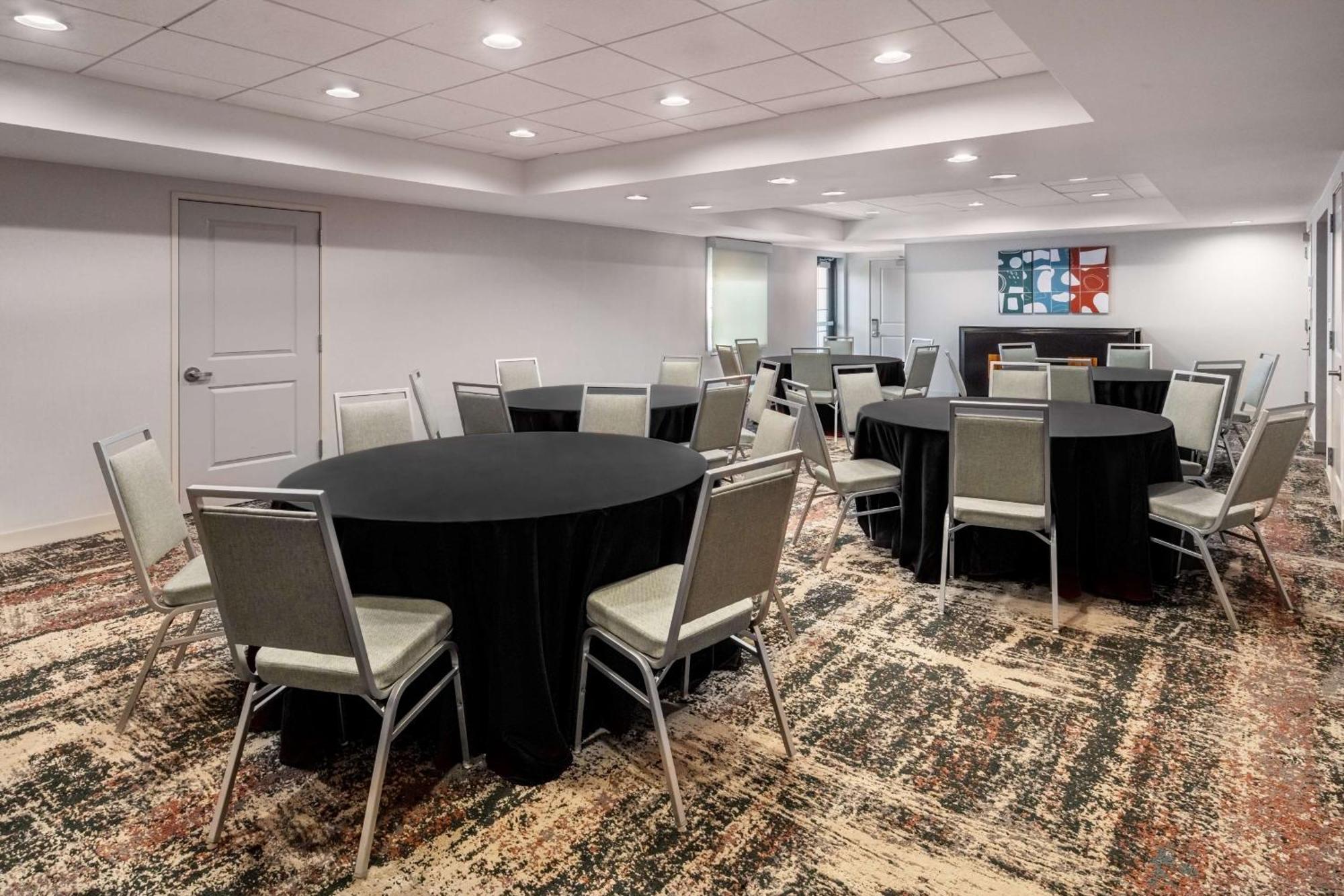 Homewood Suites By Hilton Eatontown Buitenkant foto